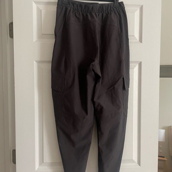 Light Utilitech Cargo Pocket High-Rise Pant - Picture 4 of 4